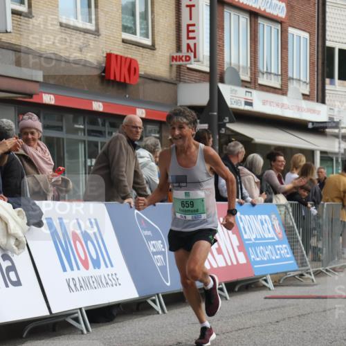 15.09.2024 - PSD Bank Halbmarathon Michael Strokosch http://msf.ph/oto/7085308 15.09.2024 11:24:03 Ziel 610, 659, 672, 675, 891, 1098 meine-sportfotos.de