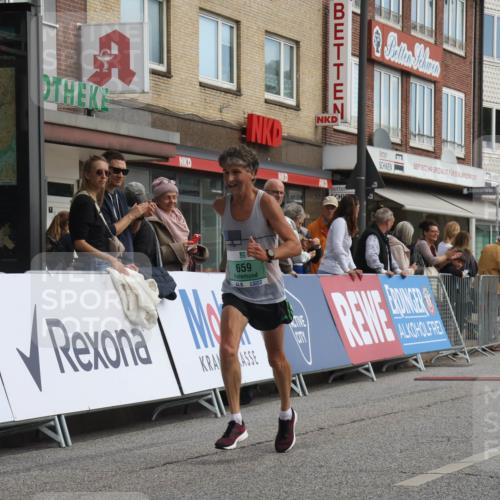 15.09.2024 - PSD Bank Halbmarathon Michael Strokosch http://msf.ph/oto/7085313 15.09.2024 11:24:03 Ziel 610, 659, 672, 675, 891, 1098 meine-sportfotos.de