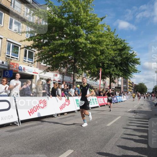 15.09.2024 - PSD Bank Halbmarathon Miley Keyser http://msf.ph/oto/7085320 15.09.2024 11:49:41 Ziel 1229, 1475, 1525, 1579, 1616, 1620, 1796, 2096, 2678, 2701, 2768, 2838, 2857 meine-sportfotos.de