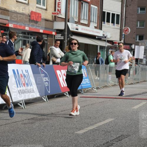 15.09.2024 - PSD Bank Halbmarathon Michael Strokosch http://msf.ph/oto/7085328 15.09.2024 12:32:38 Ziel 2411, 2414, 2425, 3045, 3358 meine-sportfotos.de