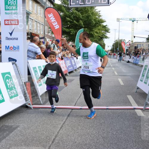 15.09.2024 - PSD Bank Halbmarathon Strokosch-Dieckow http://msf.ph/oto/7085333 15.09.2024 12:27:39 Ziel 2528, 2812, 3288 meine-sportfotos.de