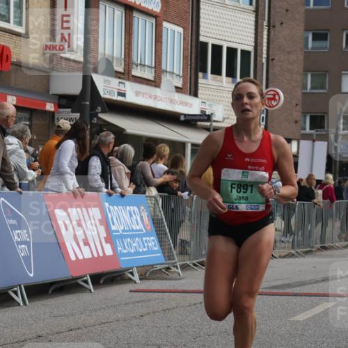 15.09.2024 - PSD Bank Halbmarathon Michael Strokosch http://msf.ph/oto/7085340 15.09.2024 11:24:05 Ziel 610, 659, 672, 675, 891, 1098 meine-sportfotos.de