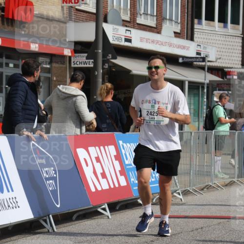 15.09.2024 - PSD Bank Halbmarathon Michael Strokosch http://msf.ph/oto/7085350 15.09.2024 12:32:40 Ziel 2411, 2414, 2425, 3045, 3358 meine-sportfotos.de
