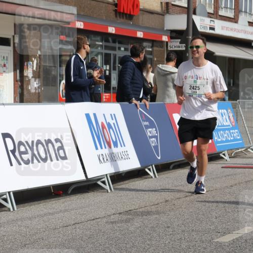 15.09.2024 - PSD Bank Halbmarathon Michael Strokosch http://msf.ph/oto/7085369 15.09.2024 12:32:41 Ziel 2411, 2414, 2425, 3045, 3358 meine-sportfotos.de