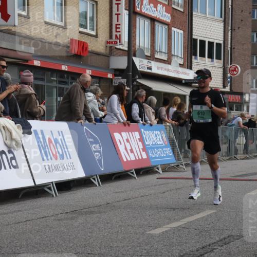 15.09.2024 - PSD Bank Halbmarathon Michael Strokosch http://msf.ph/oto/7085379 15.09.2024 11:24:10 Ziel 610, 659, 677, 891, 1098 meine-sportfotos.de