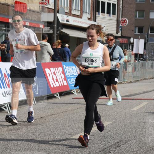 15.09.2024 - PSD Bank Halbmarathon Michael Strokosch http://msf.ph/oto/7085393 15.09.2024 12:32:42 Ziel 2411, 2414, 2425, 3045, 3358 meine-sportfotos.de