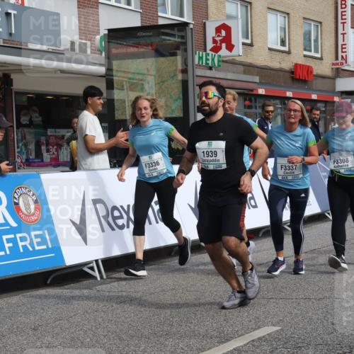 15.09.2024 - PSD Bank Halbmarathon Michael Strokosch http://msf.ph/oto/7085526 15.09.2024 12:33:06 Ziel 1939, 3308, 3336, 3337, 3359, 3463 meine-sportfotos.de