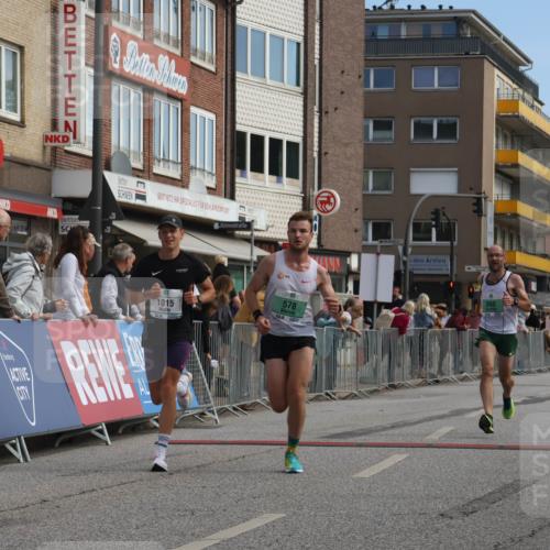 15.09.2024 - PSD Bank Halbmarathon Michael Strokosch http://msf.ph/oto/7085545 15.09.2024 11:24:31 Ziel 578, 644, 680, 883, 1014, 1015 meine-sportfotos.de