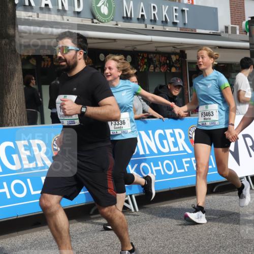 15.09.2024 - PSD Bank Halbmarathon Michael Strokosch http://msf.ph/oto/7085554 15.09.2024 12:33:07 Ziel 1939, 3308, 3336, 3337, 3359, 3463 meine-sportfotos.de