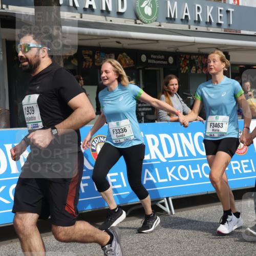 15.09.2024 - PSD Bank Halbmarathon Michael Strokosch http://msf.ph/oto/7085558 15.09.2024 12:33:07 Ziel 1939, 3308, 3336, 3337, 3359, 3463 meine-sportfotos.de