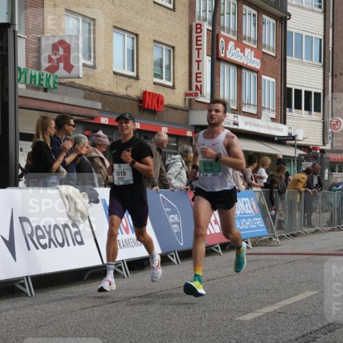 15.09.2024 - PSD Bank Halbmarathon Michael Strokosch http://msf.ph/oto/7085559 15.09.2024 11:24:31 Ziel 578, 644, 680, 883, 1014, 1015 meine-sportfotos.de