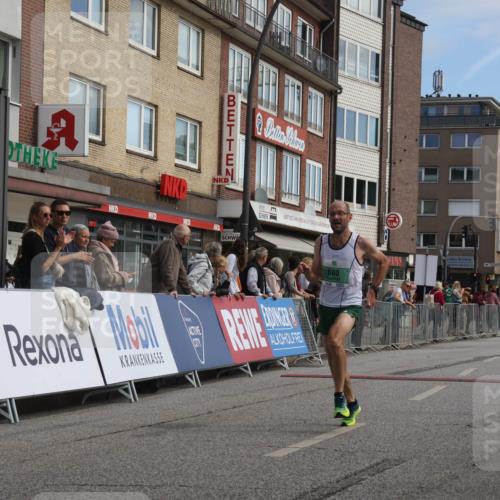 15.09.2024 - PSD Bank Halbmarathon Michael Strokosch http://msf.ph/oto/7085574 15.09.2024 11:24:33 Ziel 578, 644, 680, 883, 1014, 1015 meine-sportfotos.de