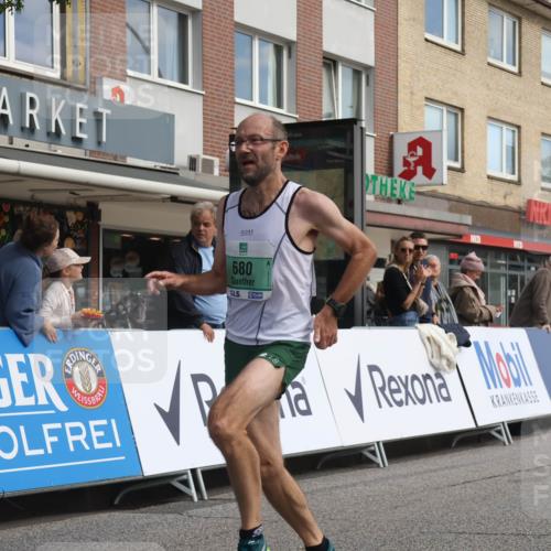 15.09.2024 - PSD Bank Halbmarathon Michael Strokosch http://msf.ph/oto/7085591 15.09.2024 11:24:34 Ziel 578, 644, 680, 883, 1015 meine-sportfotos.de