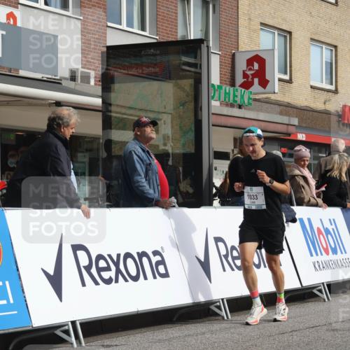 15.09.2024 - PSD Bank Halbmarathon Michael Strokosch http://msf.ph/oto/7085681 15.09.2024 11:24:51 Ziel 1033, 1075 meine-sportfotos.de