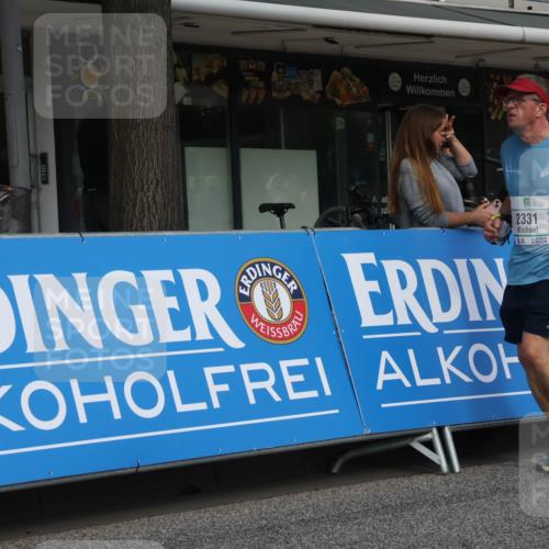15.09.2024 - PSD Bank Halbmarathon Michael Strokosch http://msf.ph/oto/7085693 15.09.2024 12:33:32 Ziel 1983, 2331, 3107 meine-sportfotos.de