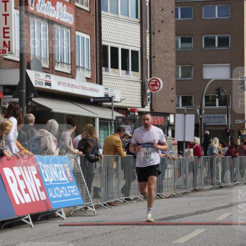 15.09.2024 - PSD Bank Halbmarathon Michael Strokosch http://msf.ph/oto/7085711 15.09.2024 11:24:54 Ziel 1033, 1075 meine-sportfotos.de