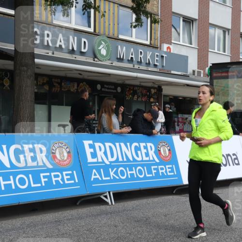 15.09.2024 - PSD Bank Halbmarathon Michael Strokosch http://msf.ph/oto/7085717 15.09.2024 12:33:33 Ziel 1983, 2331, 3107 meine-sportfotos.de