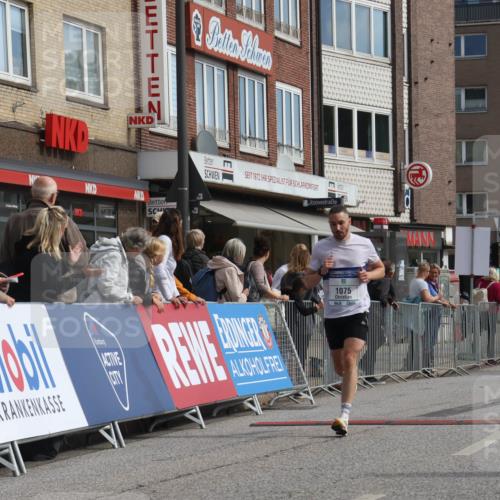 15.09.2024 - PSD Bank Halbmarathon Michael Strokosch http://msf.ph/oto/7085724 15.09.2024 11:24:54 Ziel 1033, 1075 meine-sportfotos.de