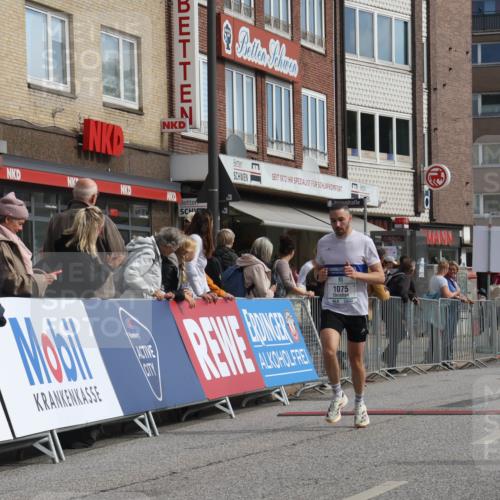 15.09.2024 - PSD Bank Halbmarathon Michael Strokosch http://msf.ph/oto/7085731 15.09.2024 11:24:55 Ziel 1033, 1075 meine-sportfotos.de