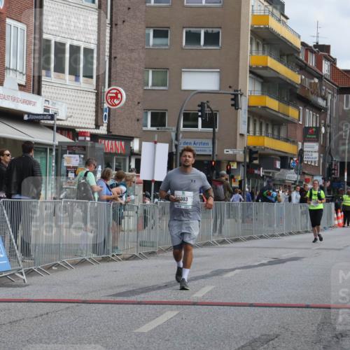 15.09.2024 - PSD Bank Halbmarathon Michael Strokosch http://msf.ph/oto/7085739 15.09.2024 12:33:36 Ziel 1983, 2331, 3107 meine-sportfotos.de