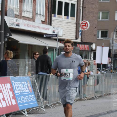 15.09.2024 - PSD Bank Halbmarathon Michael Strokosch http://msf.ph/oto/7085768 15.09.2024 12:33:39 Ziel 1983, 2331, 3107 meine-sportfotos.de