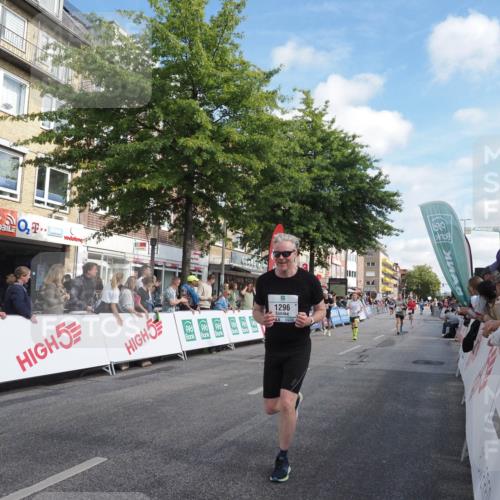 15.09.2024 - PSD Bank Halbmarathon Miley Keyser http://msf.ph/oto/7085787 15.09.2024 11:50:44 Ziel 783, 974, 1296, 1493, 1501, 1632, 1666, 1940, 2269, 2284, 2492, 2658, 2666 meine-sportfotos.de