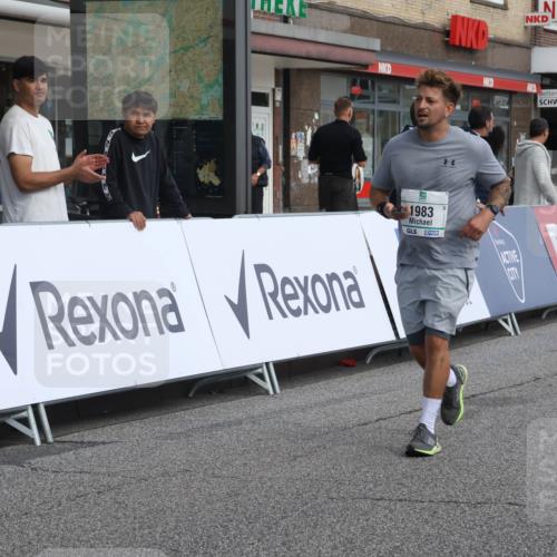 15.09.2024 - PSD Bank Halbmarathon Michael Strokosch http://msf.ph/oto/7085815 15.09.2024 12:33:42 Ziel 1983, 3107, 3451 meine-sportfotos.de
