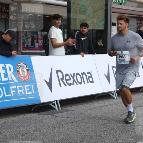 15.09.2024 - PSD Bank Halbmarathon Michael Strokosch http://msf.ph/oto/7085824 15.09.2024 12:33:42 Ziel 1983, 3107, 3451 meine-sportfotos.de