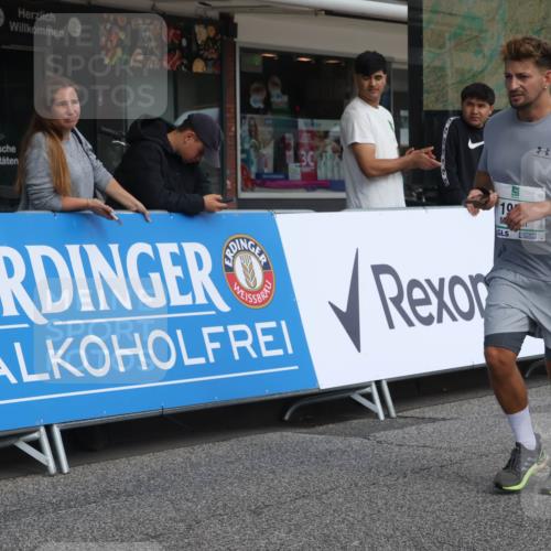 15.09.2024 - PSD Bank Halbmarathon Michael Strokosch http://msf.ph/oto/7085835 15.09.2024 12:33:42 Ziel 1983, 3107, 3451 meine-sportfotos.de