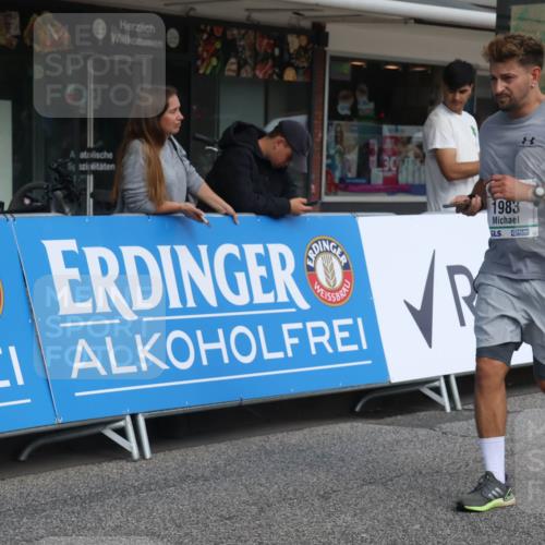 15.09.2024 - PSD Bank Halbmarathon Michael Strokosch http://msf.ph/oto/7085840 15.09.2024 12:33:43 Ziel 1983, 3451 meine-sportfotos.de