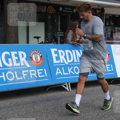 15.09.2024 - PSD Bank Halbmarathon Michael Strokosch http://msf.ph/oto/7085848 15.09.2024 12:33:43 Ziel 1983, 3451 meine-sportfotos.de