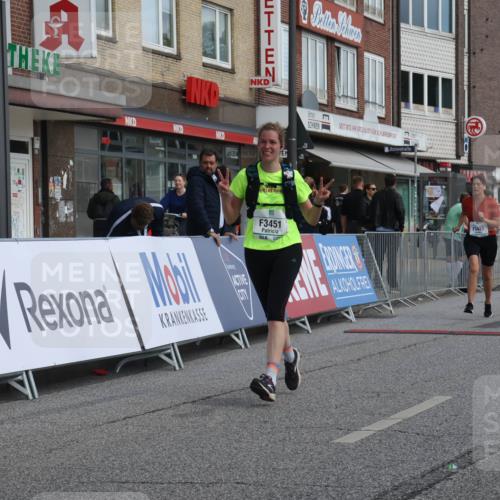 15.09.2024 - PSD Bank Halbmarathon Michael Strokosch http://msf.ph/oto/7085854 15.09.2024 12:33:50 Ziel 1983, 2376, 3433, 3451 meine-sportfotos.de