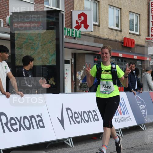 15.09.2024 - PSD Bank Halbmarathon Michael Strokosch http://msf.ph/oto/7085867 15.09.2024 12:33:51 Ziel 1983, 2376, 3433, 3451 meine-sportfotos.de