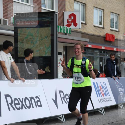 15.09.2024 - PSD Bank Halbmarathon Michael Strokosch http://msf.ph/oto/7085872 15.09.2024 12:33:51 Ziel 1983, 2376, 3433, 3451 meine-sportfotos.de