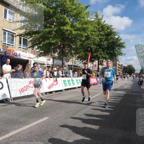 15.09.2024 - PSD Bank Halbmarathon Miley Keyser http://msf.ph/oto/7085888 15.09.2024 11:50:57 Ziel 974, 1366, 1406, 1608, 1632, 1645, 1705, 2018, 2269, 2284, 2492, 2658, 2666, 2895, 3545 meine-sportfotos.de