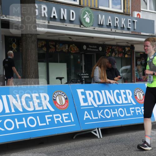 15.09.2024 - PSD Bank Halbmarathon Michael Strokosch http://msf.ph/oto/7085891 15.09.2024 12:33:52 Ziel 2376, 3433, 3451 meine-sportfotos.de