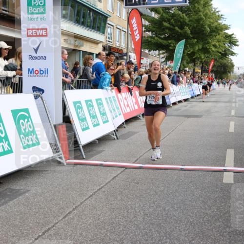 15.09.2024 - PSD Bank Halbmarathon Strokosch-Dieckow http://msf.ph/oto/7085904 15.09.2024 11:20:13 Ziel 611, 615, 843, 871, 1011, 2613 meine-sportfotos.de