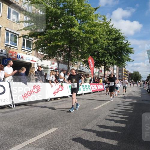 15.09.2024 - PSD Bank Halbmarathon Miley Keyser http://msf.ph/oto/7085906 15.09.2024 11:51:02 Ziel 974, 1150, 1366, 1406, 1608, 1645, 1705, 1735, 2018, 2269, 2284, 2492, 2895, 2898, 3545 meine-sportfotos.de