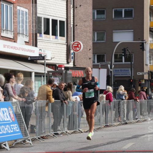 15.09.2024 - PSD Bank Halbmarathon Michael Strokosch http://msf.ph/oto/7085913 15.09.2024 11:25:18 Ziel 656, 692, 709, 897, 1096, 2472 meine-sportfotos.de