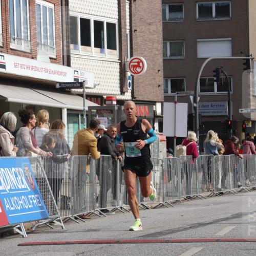 15.09.2024 - PSD Bank Halbmarathon Michael Strokosch http://msf.ph/oto/7085924 15.09.2024 11:25:19 Ziel 656, 692, 709, 897, 1096, 2472 meine-sportfotos.de