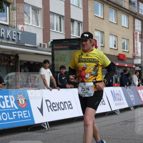 15.09.2024 - PSD Bank Halbmarathon Michael Strokosch http://msf.ph/oto/7085948 15.09.2024 12:33:56 Ziel 2376, 3433, 3451 meine-sportfotos.de