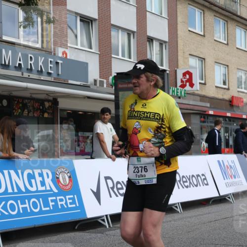 15.09.2024 - PSD Bank Halbmarathon Michael Strokosch http://msf.ph/oto/7085951 15.09.2024 12:33:56 Ziel 2376, 3433, 3451 meine-sportfotos.de