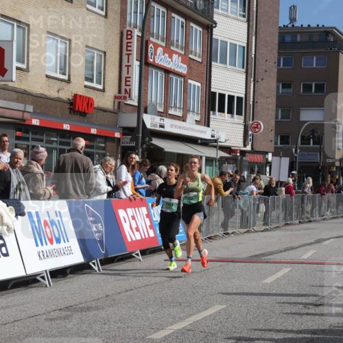 15.09.2024 - PSD Bank Halbmarathon Michael Strokosch http://msf.ph/oto/7086055 15.09.2024 11:25:35 Ziel 882, 888, 1069 meine-sportfotos.de