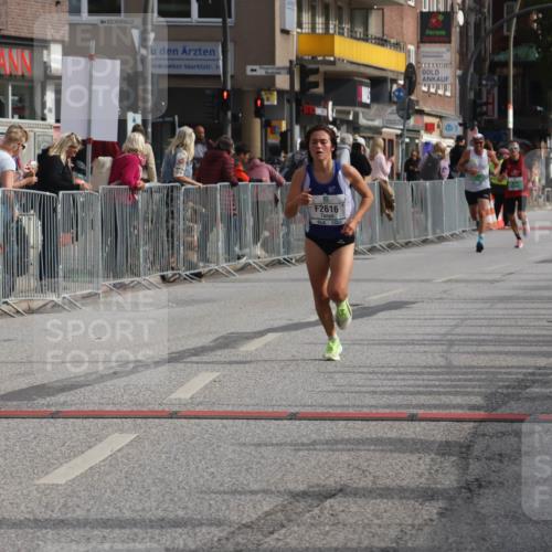 15.09.2024 - PSD Bank Halbmarathon Michael Strokosch http://msf.ph/oto/7086114 15.09.2024 11:25:42 Ziel 882, 888, 1069, 2616 meine-sportfotos.de