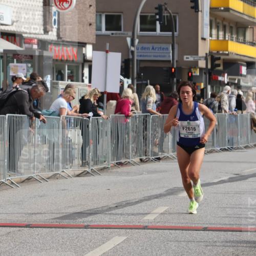15.09.2024 - PSD Bank Halbmarathon Michael Strokosch http://msf.ph/oto/7086127 15.09.2024 11:25:43 Ziel 882, 888, 1069, 2616 meine-sportfotos.de
