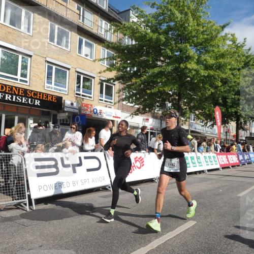 15.09.2024 - PSD Bank Halbmarathon Miley Keyser http://msf.ph/oto/7086187 15.09.2024 11:51:47 Ziel 1192, 1494, 1553, 1661, 1767, 1772, 1793, 2314, 2487, 2504, 2536, 2566, 2569, 2636, 2725, 2775, 2825, 2835, 3035, 3518, 3547 meine-sportfotos.de