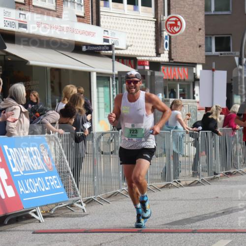 15.09.2024 - PSD Bank Halbmarathon Michael Strokosch http://msf.ph/oto/7086194 15.09.2024 11:25:51 Ziel 670, 671, 723, 1025, 2616 meine-sportfotos.de