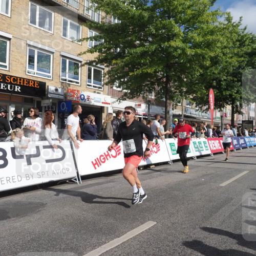 15.09.2024 - PSD Bank Halbmarathon Miley Keyser http://msf.ph/oto/7086201 15.09.2024 11:51:51 Ziel 1192, 1494, 1553, 1661, 1767, 1793, 2487, 2536, 2566, 2569, 2636, 2725, 2775, 2825, 2835, 3035, 3518, 3547 meine-sportfotos.de