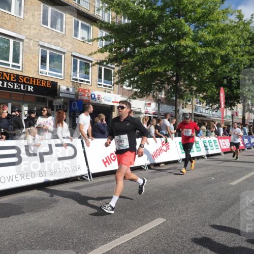 15.09.2024 - PSD Bank Halbmarathon Miley Keyser http://msf.ph/oto/7086204 15.09.2024 11:51:51 Ziel 1192, 1494, 1553, 1661, 1767, 1793, 2487, 2536, 2566, 2569, 2636, 2725, 2775, 2825, 2835, 3035, 3518, 3547 meine-sportfotos.de