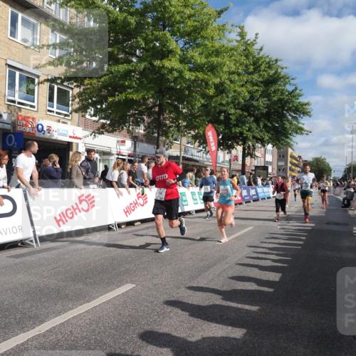 15.09.2024 - PSD Bank Halbmarathon Miley Keyser http://msf.ph/oto/7086222 15.09.2024 11:51:55 Ziel 1494, 1552, 1606, 1661, 1767, 1793, 2487, 2536, 2636, 2725, 2775, 2825, 2835, 3518 meine-sportfotos.de